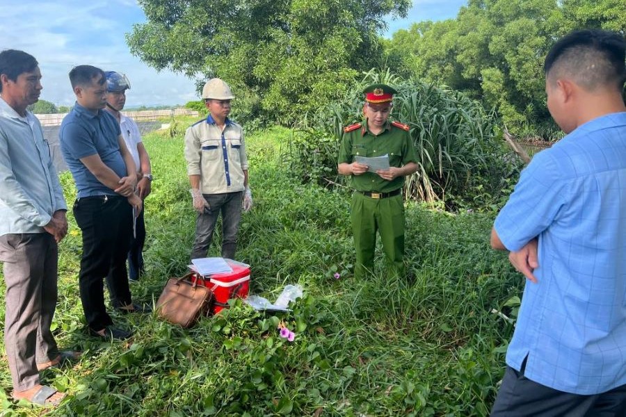 Lực lượng chức năng tiếp tục phát hiện hành vi tương tự tại HTX Cẩm Dương (xã Yên Hòa).