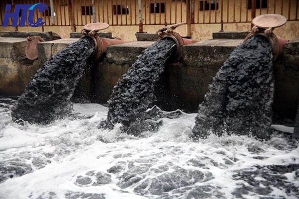 Bộ Tài chính đề xuất 9 trường hợp miễn thu phí bảo vệ môi trường đối với nước thải. Ảnh minh họa, nguồn internet.