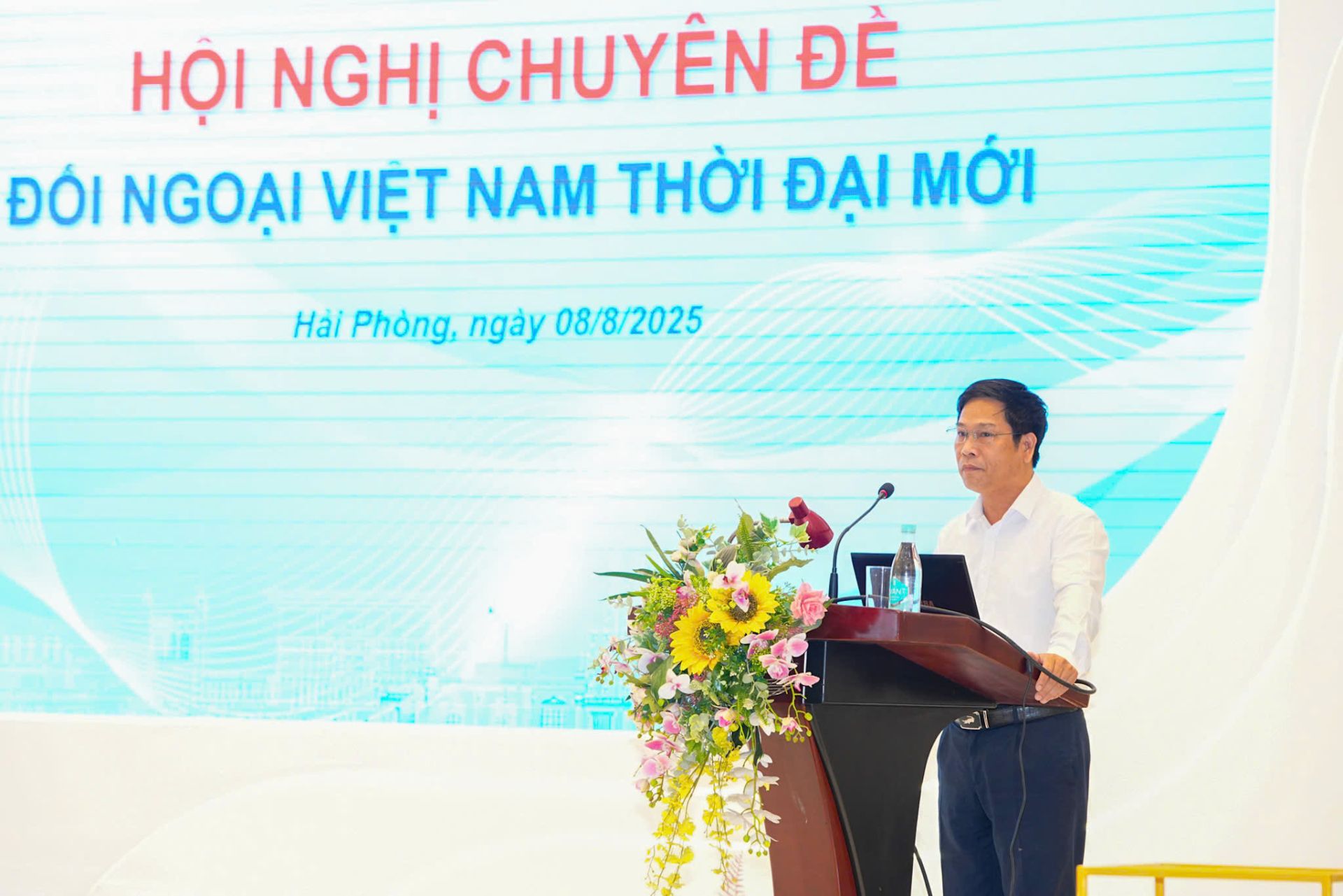 Hội nghị chuyên đề “Đối ngoại Việt Nam trong thời đại mới”