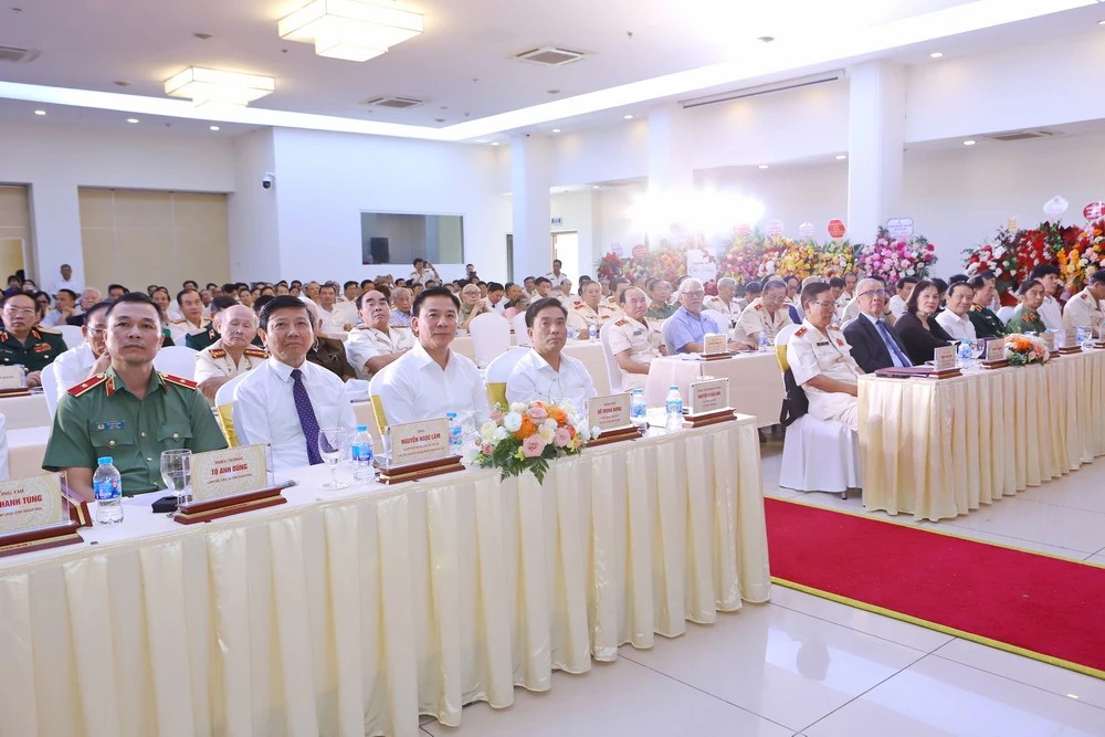 Các đại biểu tham dự chương trình