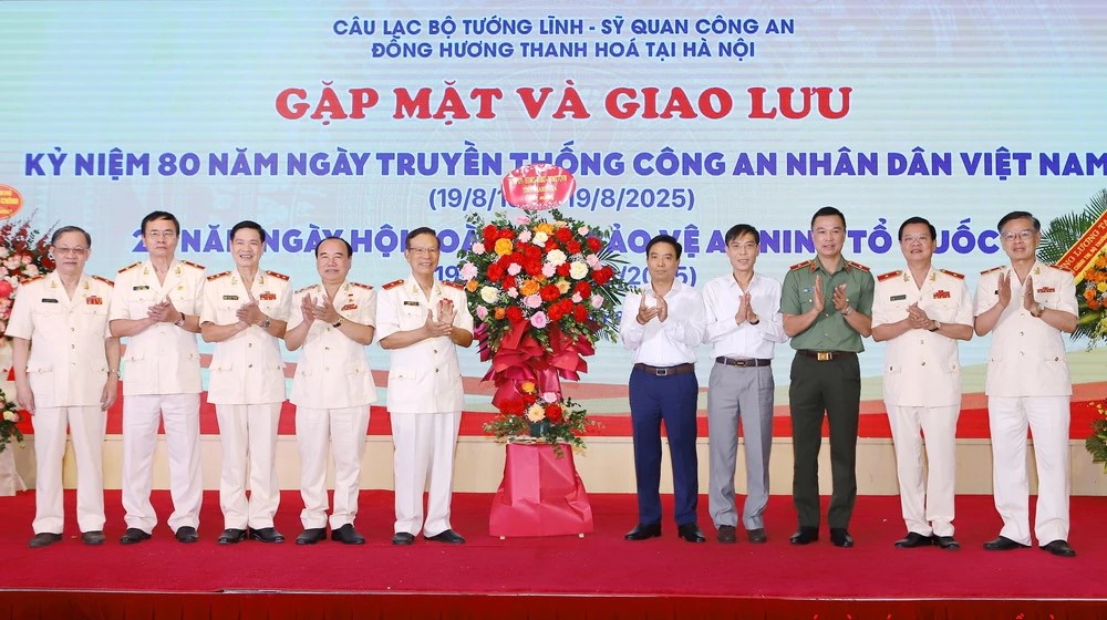 Bí thư Tỉnh ủy Thanh Hóa gặp mặt các tướng lĩnh, sĩ quan công an đồng hương Thanh Hóa tại Hà Nội