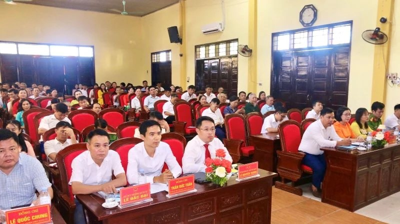 Các đại biểu tham dự buổi tuyên dương