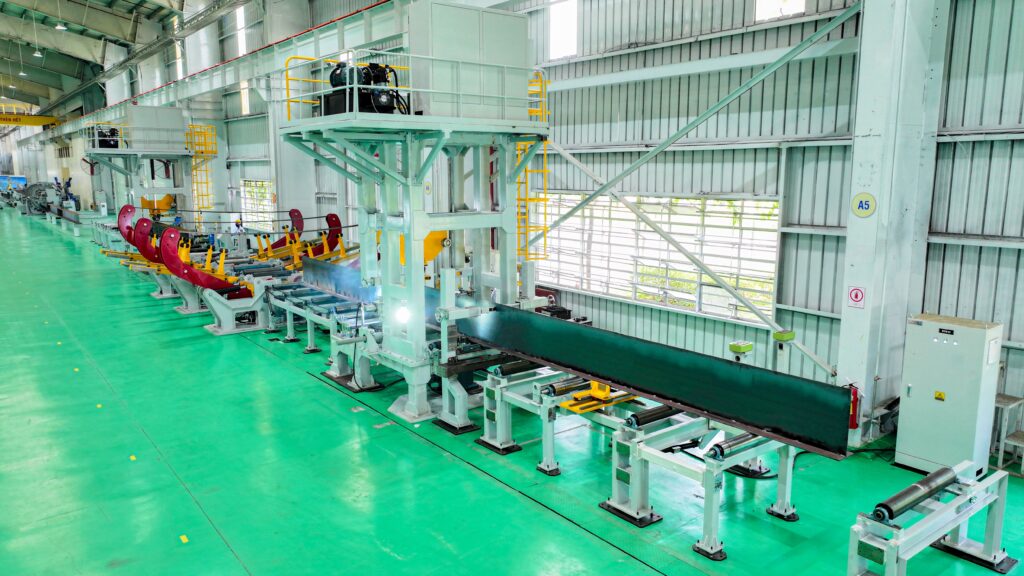 Máy hàn 3 trong 1 (gá – hàn – nén) tại Nhà máy Thiết bị chuyên dụng