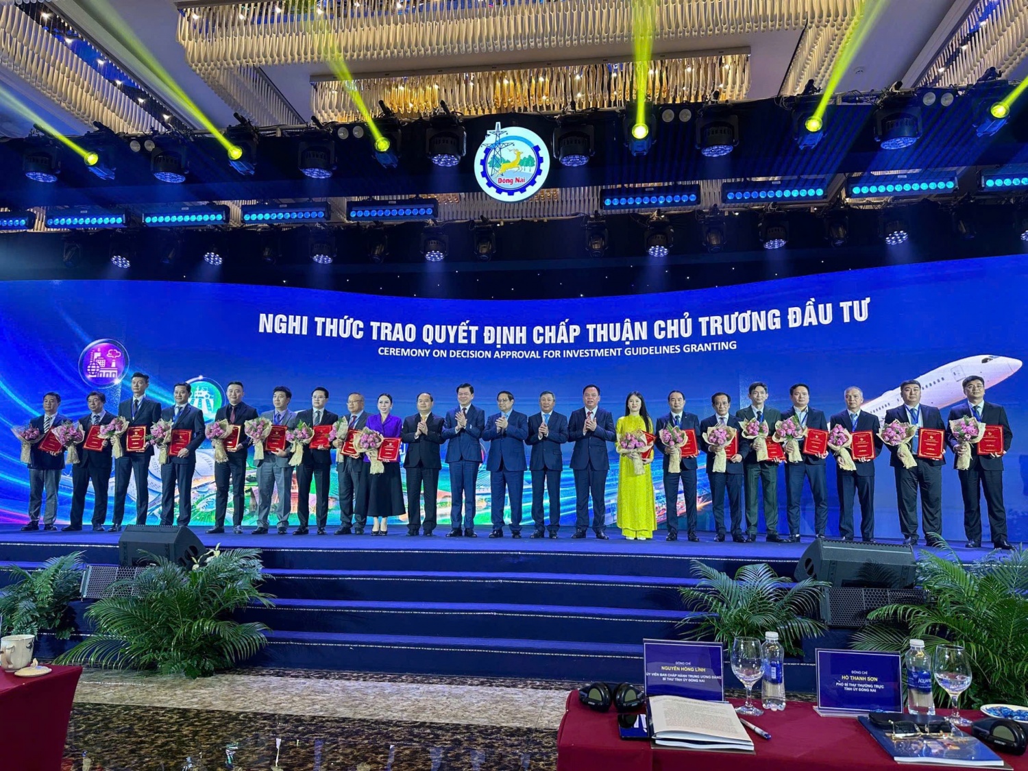 Ông Trần Ngọc Nguyên, Chủ tịch HĐQT PVCFC nhận quyết định chủ trương đầu tư