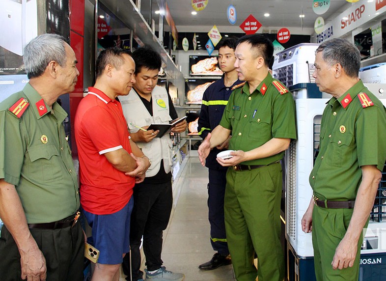 Phường Nam Định ra mắt “Tổ liên gia an toàn PCCC nâng cao” với báo cháy thông minh