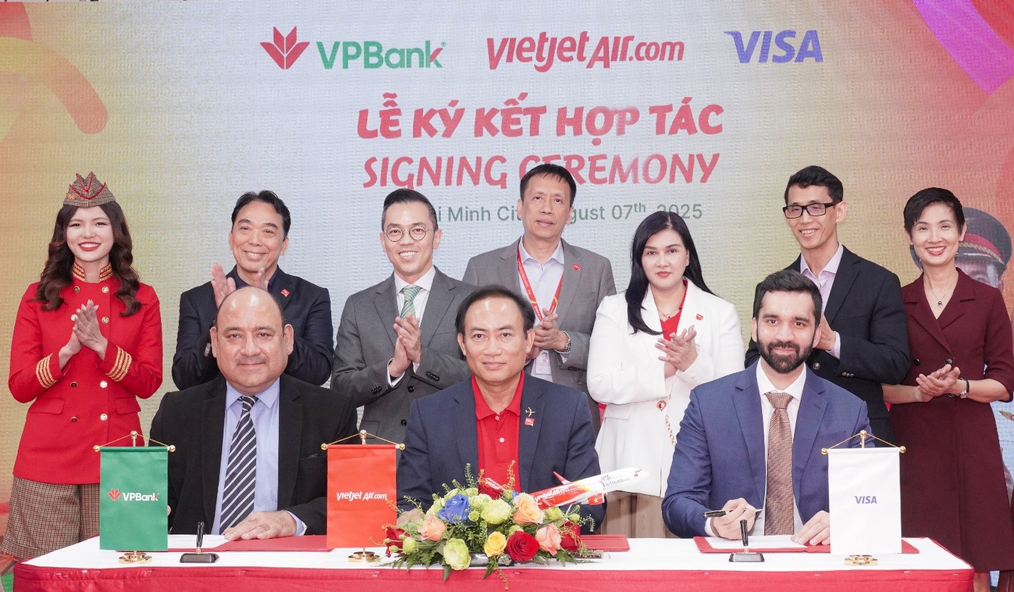 Lễ ký kết hợp tác Lễ ký kết hợp tác