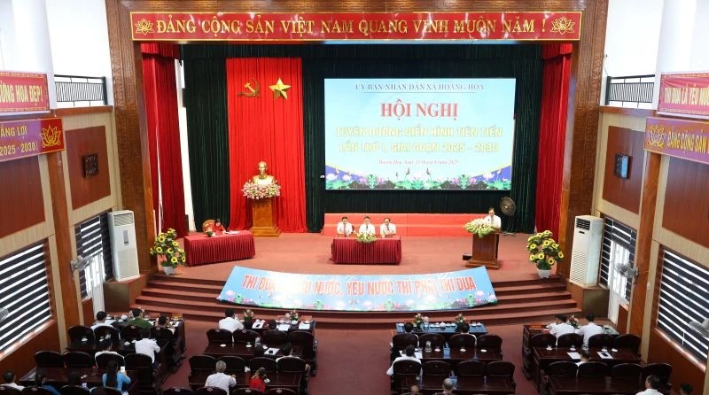 Toàn cảnh hội nghị Toàn cảnh hội nghị