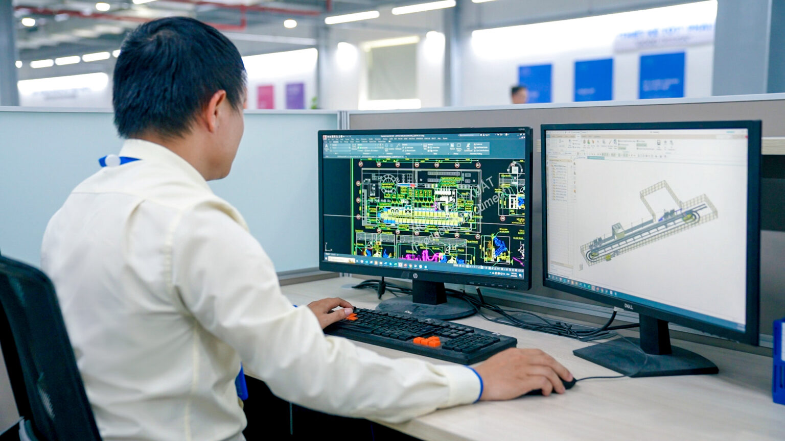 Kỹ sư R&D thiết kế trên phần mềm