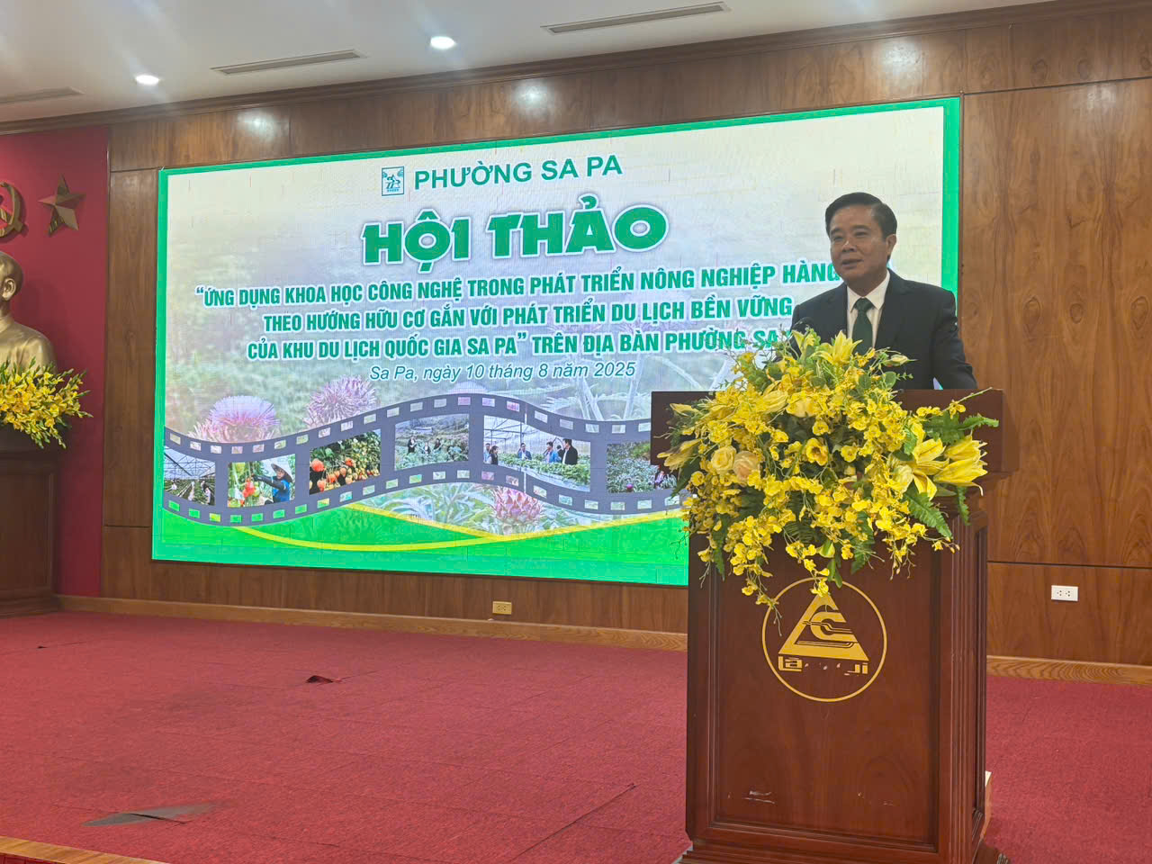 Ông Phan Đăng Toàn - Tỉnh ủy viên, Bí thư Đảng ủy, Chủ tịch HĐND phường Sa Pa. Ông Phan Đăng Toàn - Tỉnh ủy viên, Bí thư Đảng ủy, Chủ tịch HĐND phường Sa Pa.