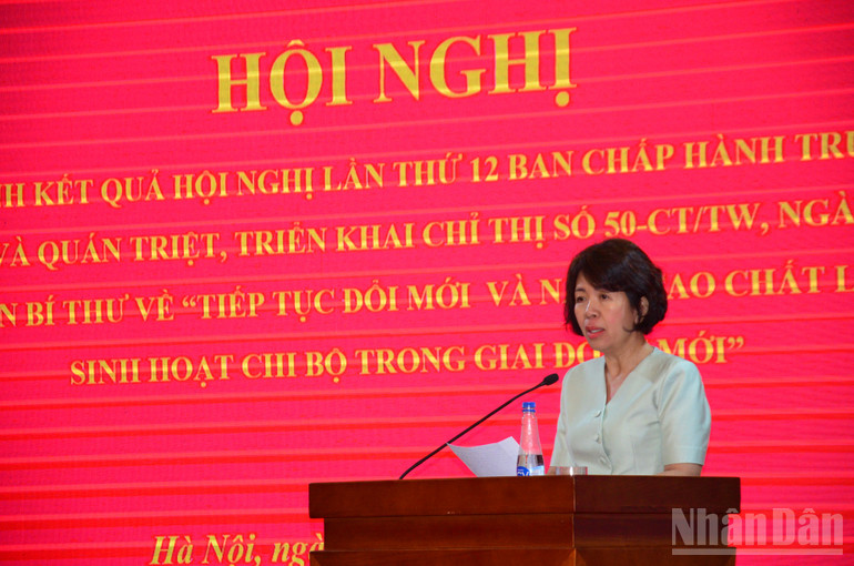 Đồng chí Nguyễn Thị Hoàng Vân phát biểu kết luận hội nghị