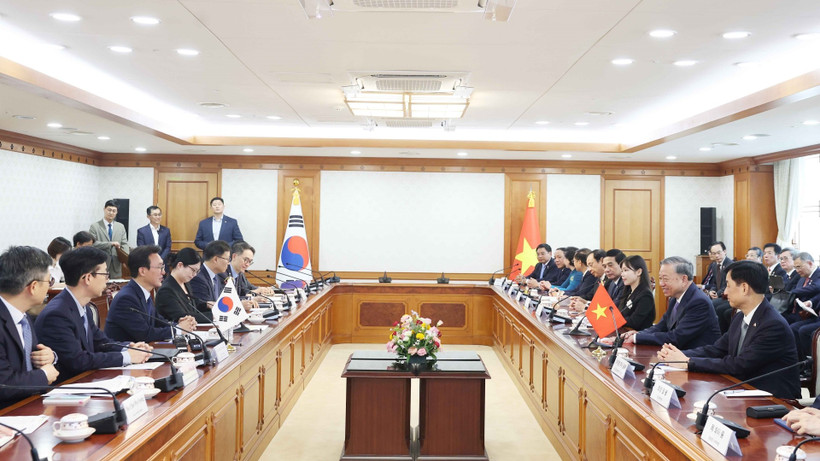 Tổng Bí thư Tô Lâm hội kiến Thủ tướng Hàn Quốc Kim Min Seok. (Ảnh: Thống Nhất/TTXVN)