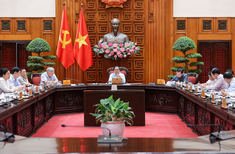 Đồng chí Phạm Minh Chính chỉ đạo tiếp tục hoàn thiện chủ đề, phương châm Đại hội; hoàn thiện, nâng cao hơn nữa chất lượng các văn kiện - Ảnh: VGP/Nhật Bắc Đồng chí Phạm Minh Chính chỉ đạo tiếp tục hoàn thiện chủ đề, phương châm Đại hội; hoàn thiện, nâng cao hơn nữa chất lượng các văn kiện - Ảnh: VGP/Nhật Bắc