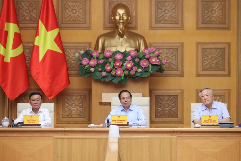 Các đồng chí lãng đạo tham dự cuộc họp - Ảnh: VGP/Nhật Bắc