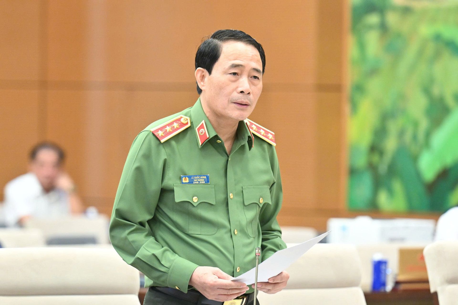 Thượng tướng Lê Quốc Hùng, Thứ trưởng Bộ Công an thuyết trình tóm tắt nội dung cơ bản của Luật Thi hành tạm giữ, tạm giam và cấm đi khỏi nơi cư trú Thượng tướng Lê Quốc Hùng, Thứ trưởng Bộ Công an thuyết trình tóm tắt nội dung cơ bản của Luật Thi hành tạm giữ, tạm giam và cấm đi khỏi nơi cư trú