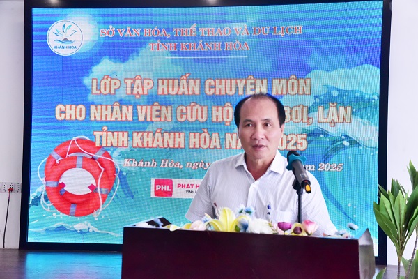 Ông Nguyễn Tuấn Thanh – Phó Giám đốc Sở Văn hóa, Thể thao và Du lịch phát biểu khai mạc