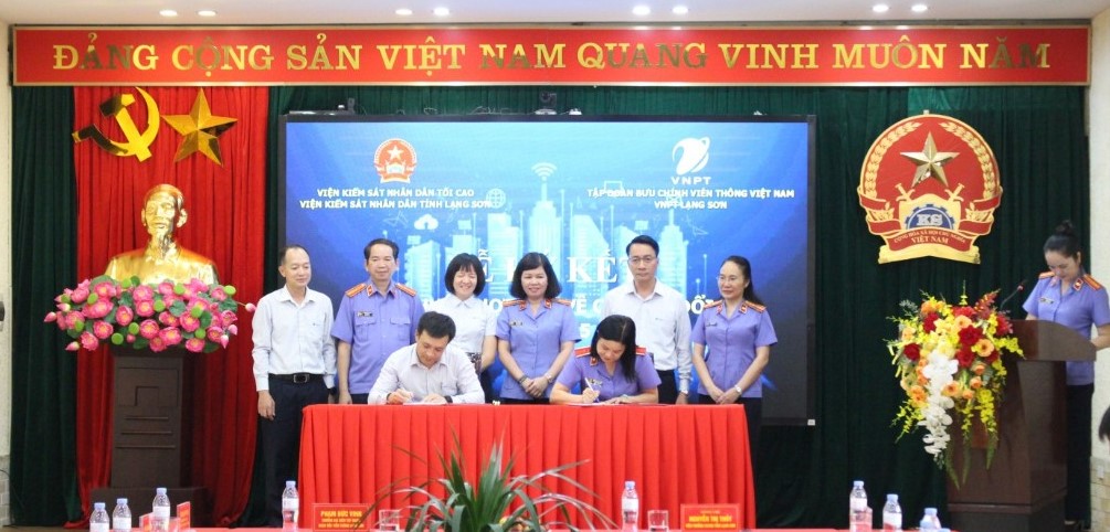 Lạng Sơn: Ký kết thỏa thuận hợp tác về chuyển đổi số