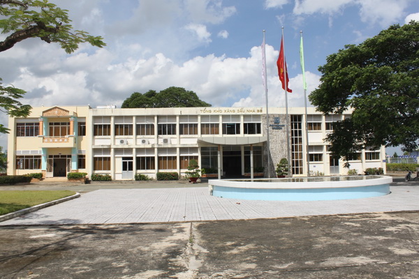 Thương hiệu Buzz và Tổng kho Xăng dầu Nhà Bè Thương hiệu Buzz và Tổng kho Xăng dầu Nhà Bè