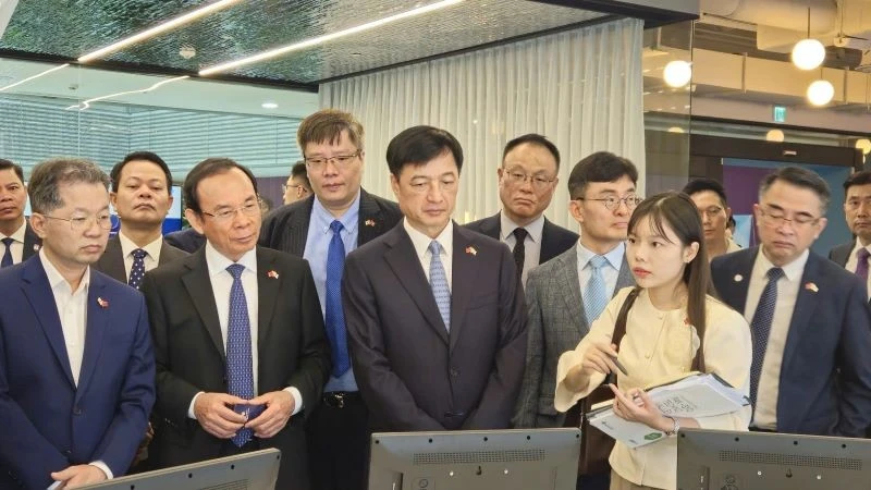 Đoàn đại biểu cấp cao của Đảng Cộng sản Việt Nam thăm và làm việc tại Thung lũng Công nghệ cao Pangyo