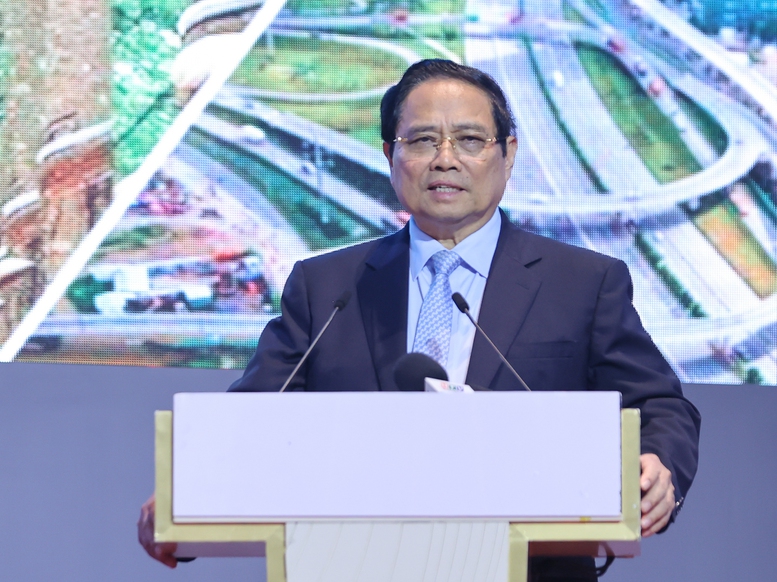 Thủ tướng Phạm Minh Chính chủ trì Hội nghị lần thứ 6 Hội đồng điều phối vùng Đông Nam Bộ và Phiên họp lần thứ 4 Ban Chỉ đạo triển khai Nghị quyết số 98/2023/QH15 của Quốc hội về thí điểm một số cơ chế, chính sách đặc thù phát triển TPHCM - Ảnh: VGP/Nhật Bắc Thủ tướng Phạm Minh Chính chủ trì Hội nghị lần thứ 6 Hội đồng điều phối vùng Đông Nam Bộ và Phiên họp lần thứ 4 Ban Chỉ đạo triển khai Nghị quyết số 98/2023/QH15 của Quốc hội về thí điểm một số cơ chế, chính sách đặc thù phát triển TPHCM - Ảnh: VGP/Nhật Bắc