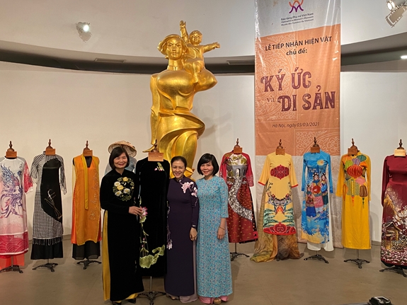 Nỗ lực định vị Áo dài như thương hiệu văn hoá quốc gia đối với bạn bè quốc tế