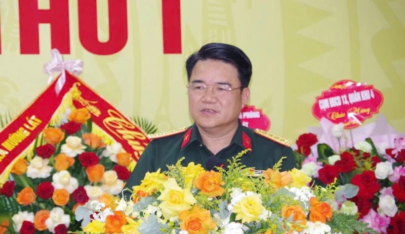 Đại tá Vũ Văn Tùng, Ủy viên Ban Thường vụ Tỉnh ủy, Chỉ huy trưởng Bộ Chỉ huy Quân sự tỉnh phát biểu chỉ đạo tại Đại hội.