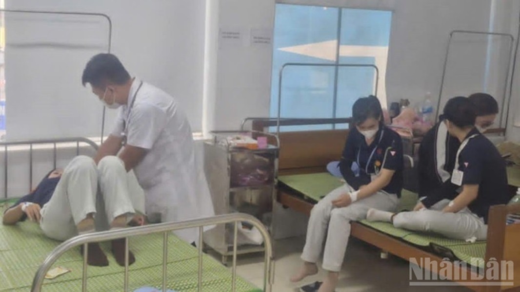 Vụ 29 công nhân nghi ngộ độc thực phẩm ở Hưng Yên: Đơn vị cung cấp suất ăn chưa được cấp chứng nhận an toàn thực phẩm