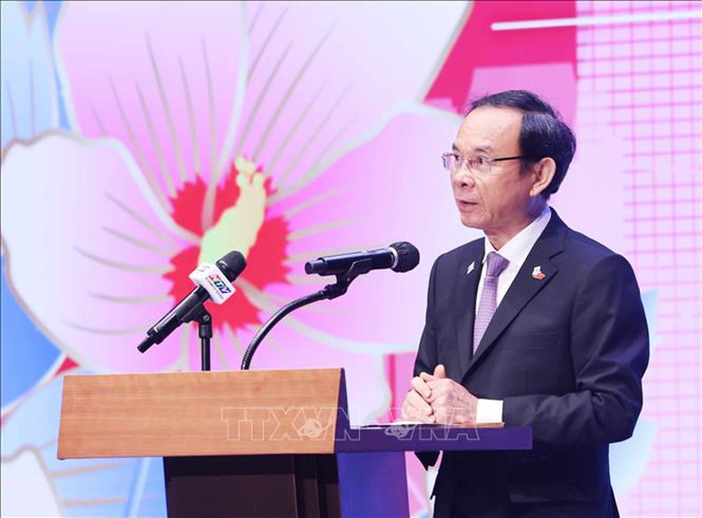 Bí thư Thành ủy TPHCM Nguyễn Văn Nên phát biểu tại buổi lễ - Ảnh: TTXVN