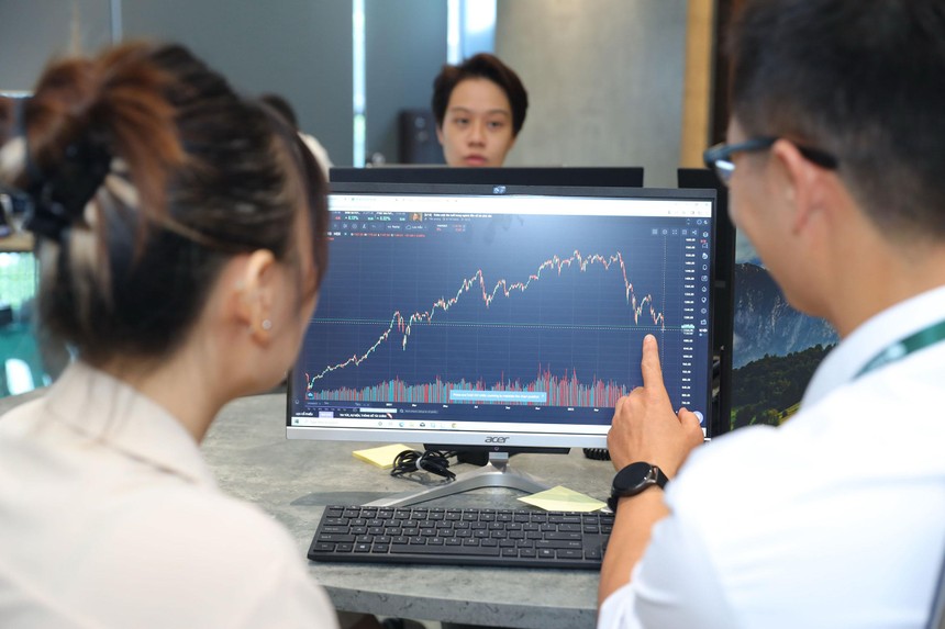 VN-Index hôm nay: Nhà đầu tư có thể mua mới cổ phiếu từng phần tại các nhịp rung lắc. Ảnh internet. VN-Index hôm nay: Nhà đầu tư có thể mua mới cổ phiếu từng phần tại các nhịp rung lắc. Ảnh internet.