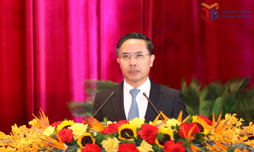 Ông Phạm Đức Ấn, Phó Bí thư Tỉnh ủy, Chủ tịch UBND tỉnh Quảng Ninh, phát biểu tại Đại hội.