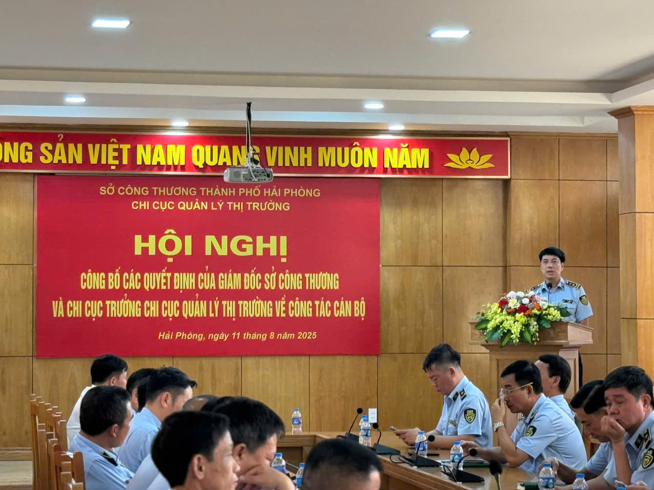 Chi cục trưởng Trần Văn Toàn tiếp thu những ý kiến chỉ đạo của đồng chí Phó giám đốc Sở