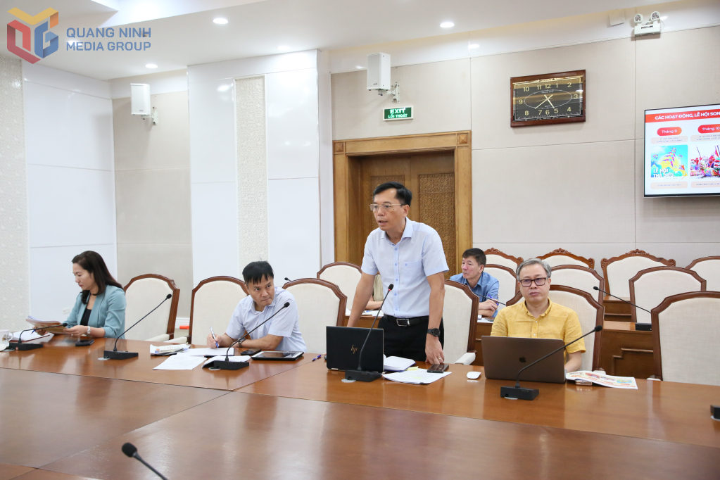 Đại diện lãnh đạo các sở, ngành liên quan phát biểu, đóng góp ý kiến tại buổi làm việc. Đại diện lãnh đạo các sở, ngành liên quan phát biểu, đóng góp ý kiến tại buổi làm việc.