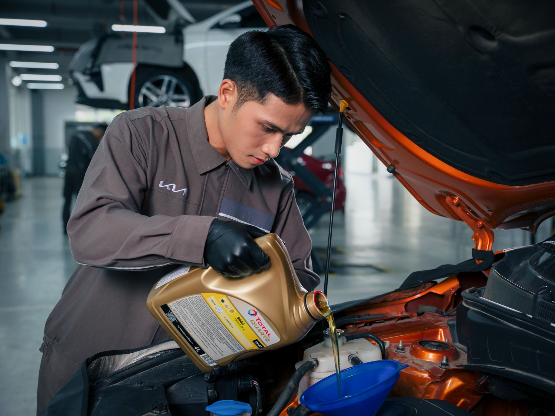 Thay nhớt định kỳ hoặc sớm hơn chu kỳ tiêu chuẩn để bảo vệ động cơ