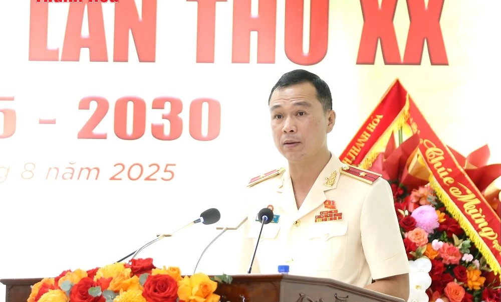 Thiếu tướng Tô Anh Dũng, Giám đốc Công an tỉnh phát biểu khai mạc Đại hội. Thiếu tướng Tô Anh Dũng, Giám đốc Công an tỉnh phát biểu khai mạc Đại hội.