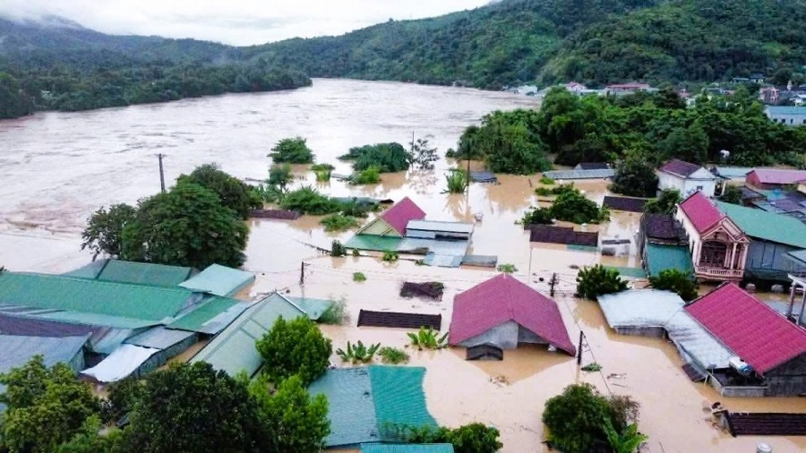 Bão số 3 và hoàn lưu sau bão gây mưa lớn, ngập lụt nghiêm trọng tại Nghệ An