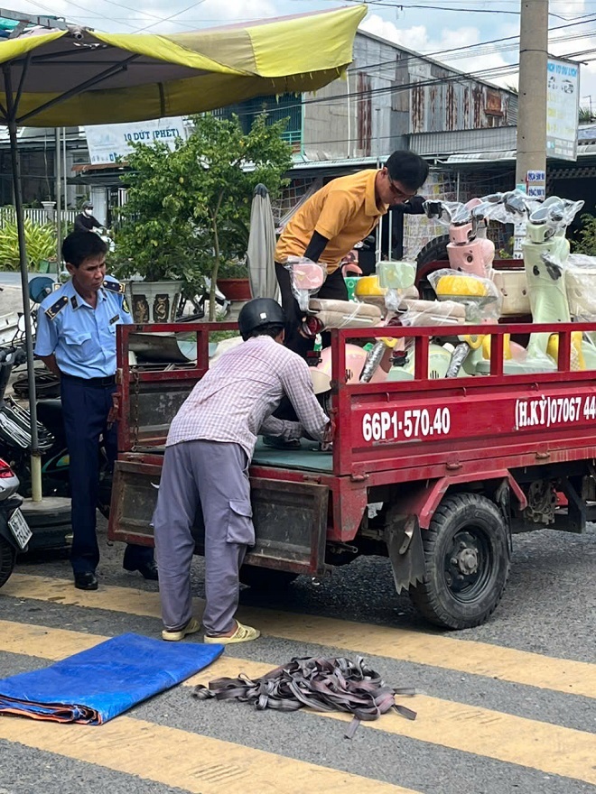 Lực lượng QLTT tỉnh Đồng Tháp tạm giữ số hàng hóa có dấu hiệu vi phạm