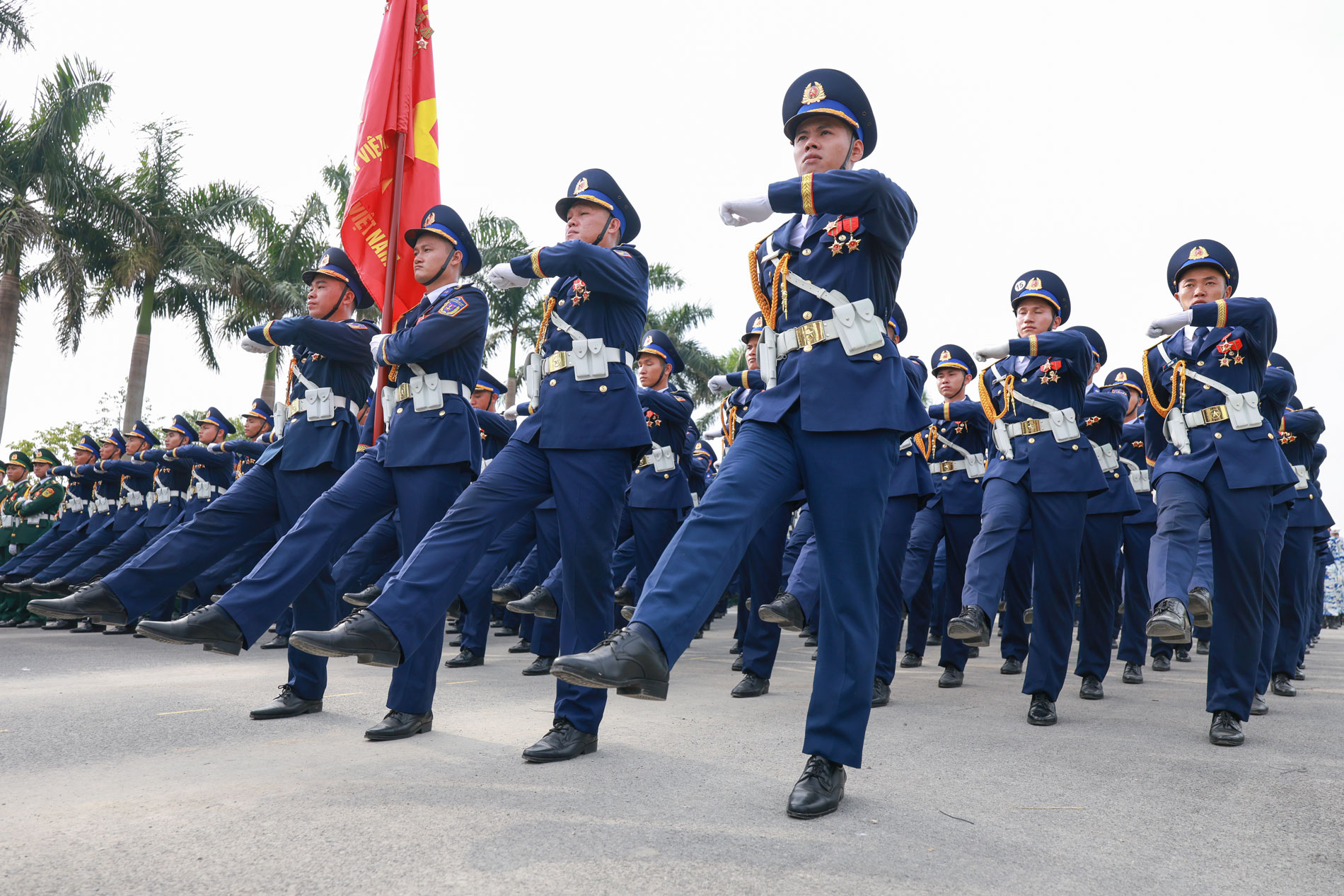 Quyết tâm luyện tập, hướng về ngày hội lớn của đất nước.