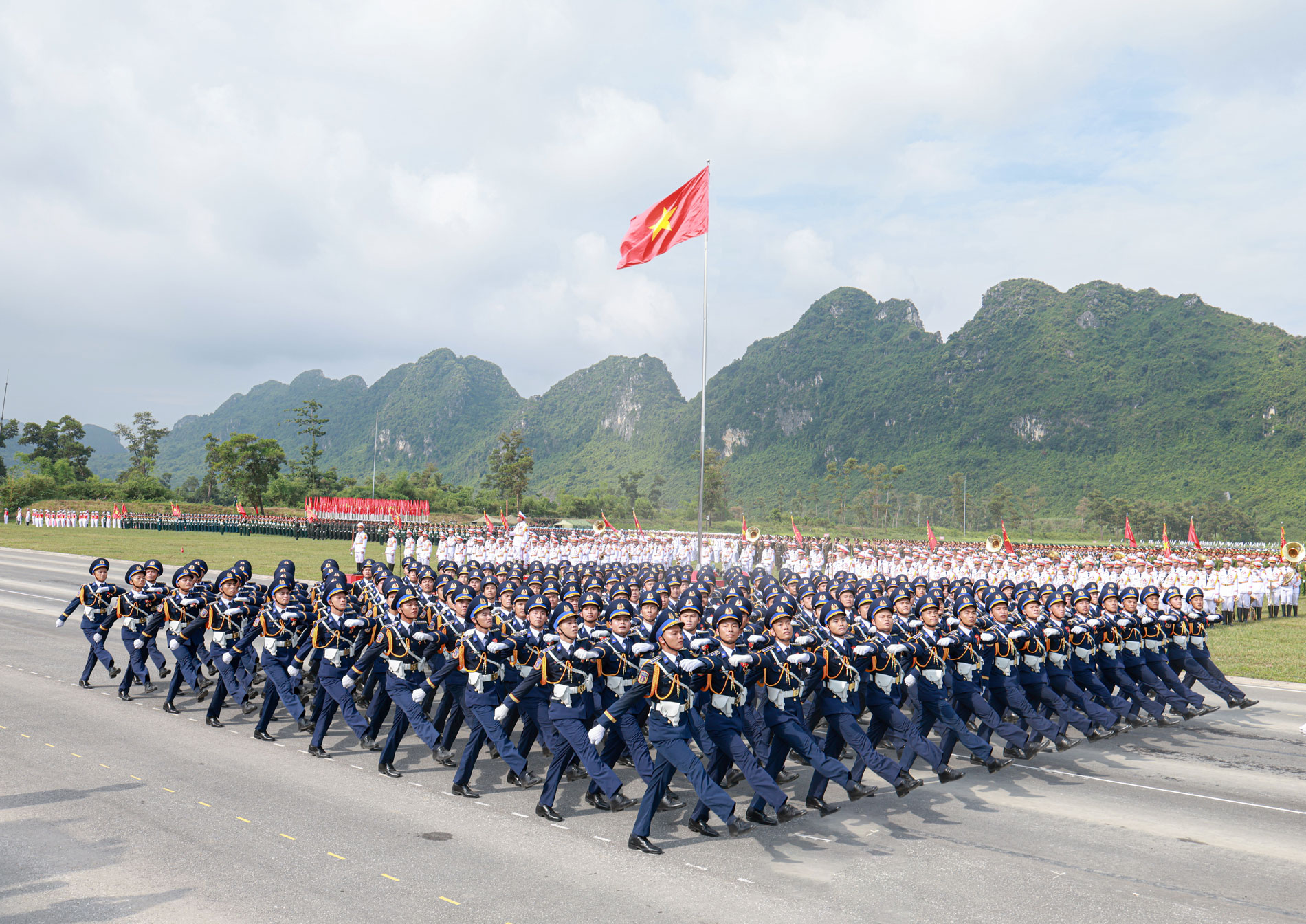 Vững bước dưới Quân kỳ - Sẵn sàng cho ngày hội lớn