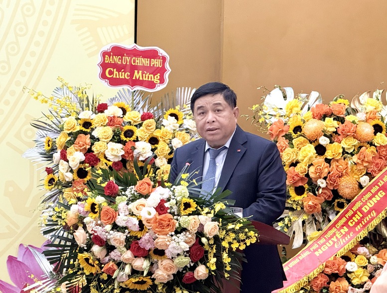 Phó Thủ tướng Nguyễn Chí Dũng đề nghị Viện Hàn lâm KHXH tập trung năng lực nghiên cứu KHXH phục vụ các chủ trương, chính sách lớn và mục tiêu phát triển nền kinh tế thị trường định hướng xã hội chủ nghĩa - Ảnh: VGP/Thu Sa