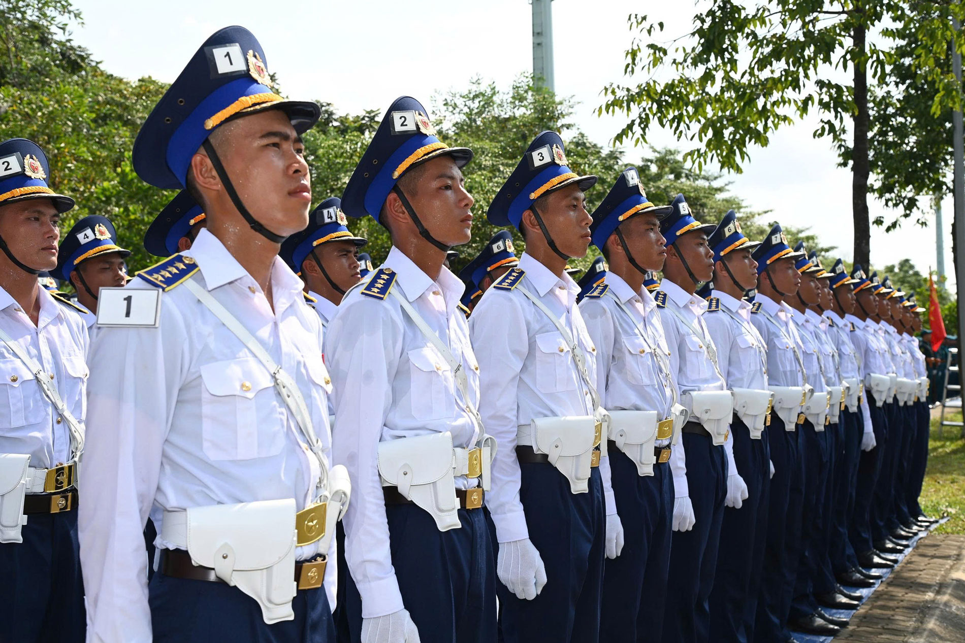 Sự kiên trì và quyết tâm chính là vũ khí để họ vượt qua thử thách.