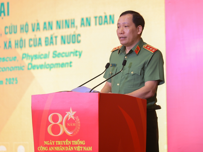Thứ trưởng Bộ Công an, Thượng tướng Lê Văn Tuyến cho biết, diễn đàn lần đầu tiên được tổ chức nhằm góp phần triển khai Nghị quyết 57 của Bộ Chính trị; thiết thực chào mừng kỷ niệm các ngày lễ lớn - Ảnh: VGP/Nhật Bắc