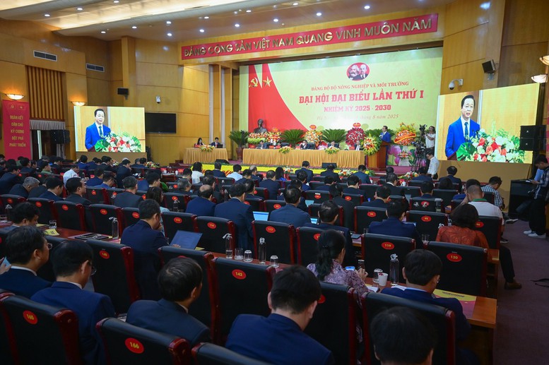 Đại hội Đảng bộ Bộ Nông nghiệp và Môi trường lần thứ I đề ra mục tiêu phát triển kinh tế xanh, hiện đại đến năm 2030 và góp phần xây dựng Việt Nam hùng cường vào năm 2045 - Ảnh: VGP/TC