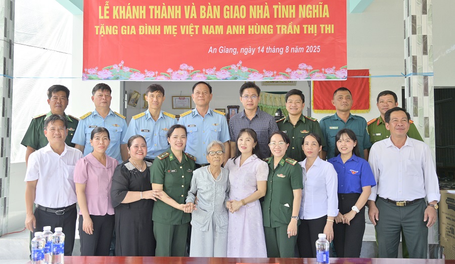 Niềm vui của Mẹ Thi