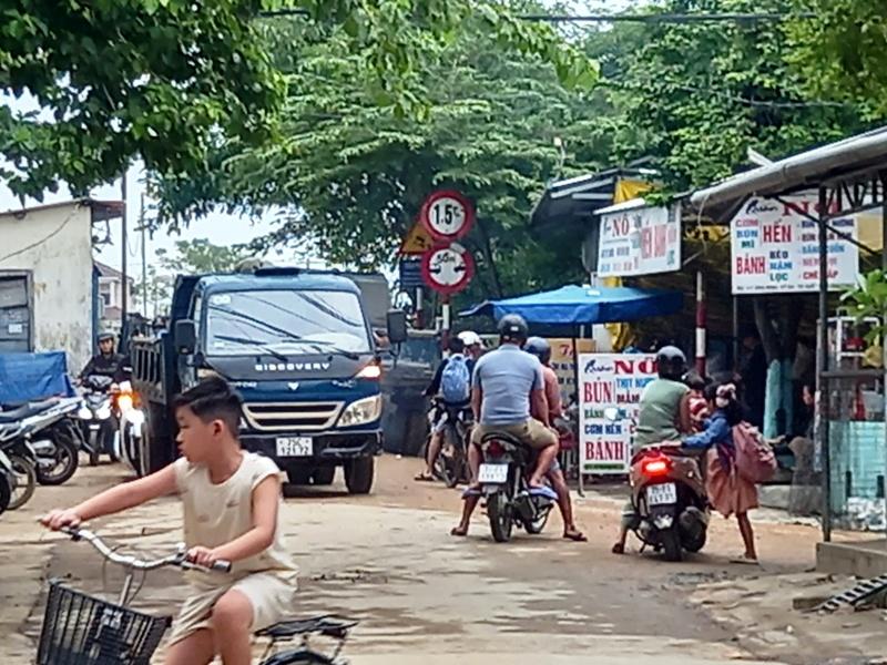 Cầu Phú Lưu là cầu sắt tạm sẽ thay thế bằng cầu bê tông cốt thép