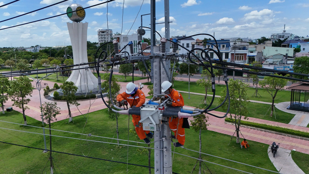 Tây Ninh đảm bảo cung cấp điện trong dịp kỷ niệm 80 năm Cách mạng Tháng Tám và Quốc khánh 2/9