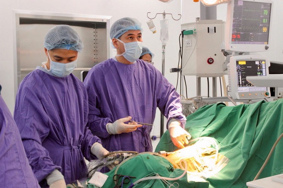 “Bàn tay vàng” hai thập kỷ chinh phục kỹ thuật phẫu thuật nội soi phức tạp gia nhập Vinmec Hạ Long