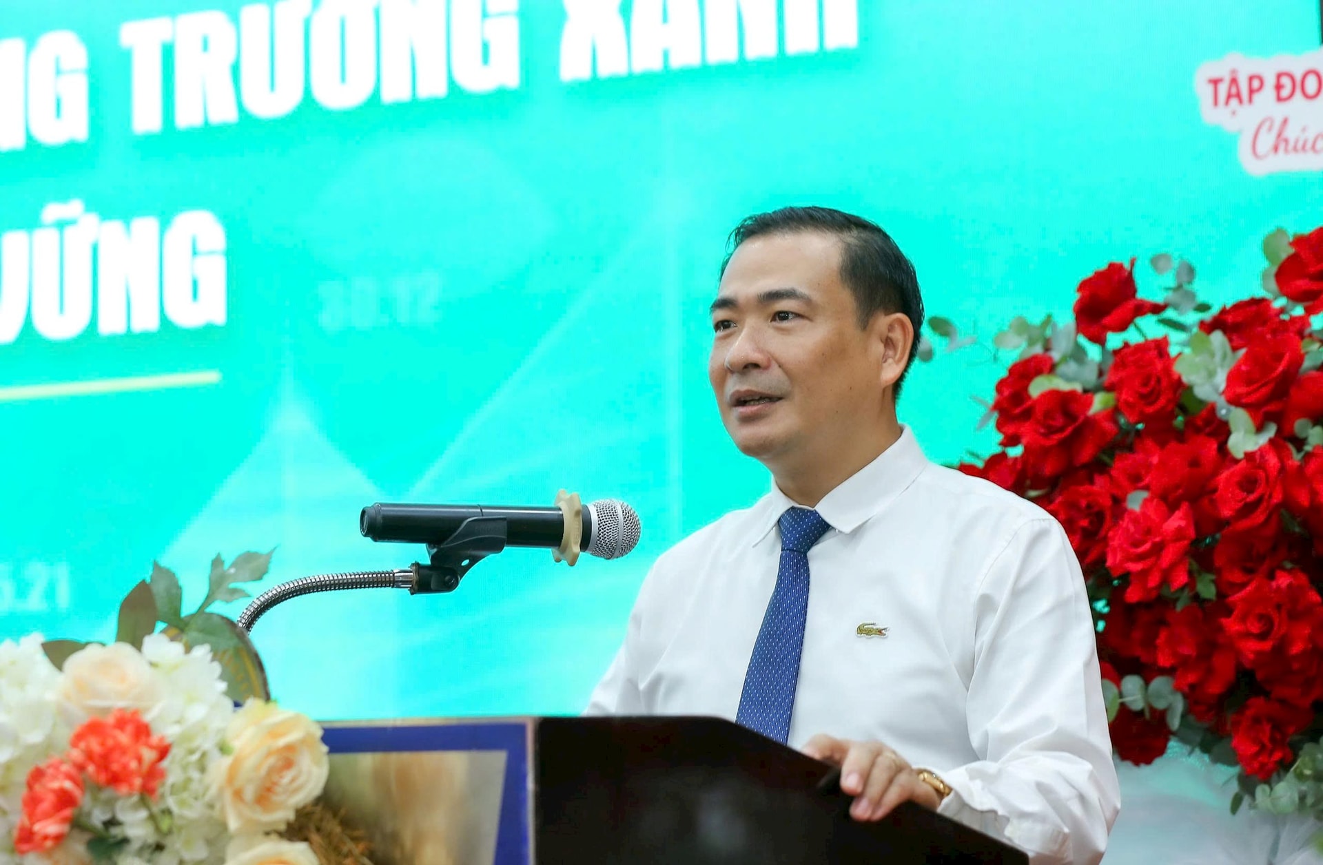 Ông Nguyễn Văn Toàn - Tổng Biên tập Tạp chí Môi trường và Cuộc sống phát biểu khai mạc Diễn đàn