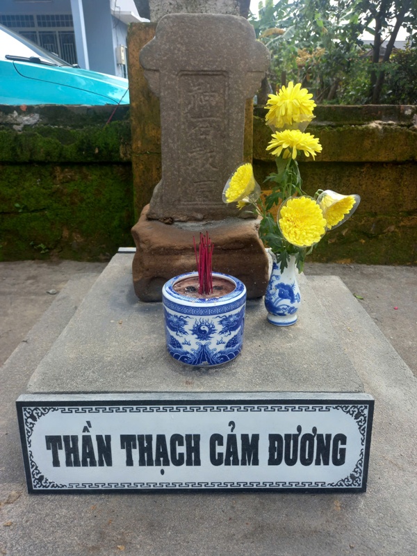 Di chỉ của Làng được con dân tôn tạo