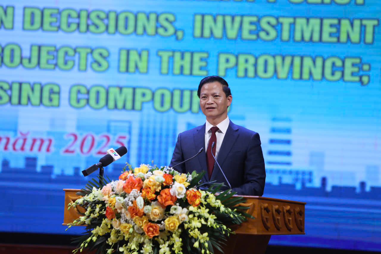 Chủ tịch UBND tỉnh Bắc Ninh Vương Quốc Tuấn phát biểu tại hội nghị.