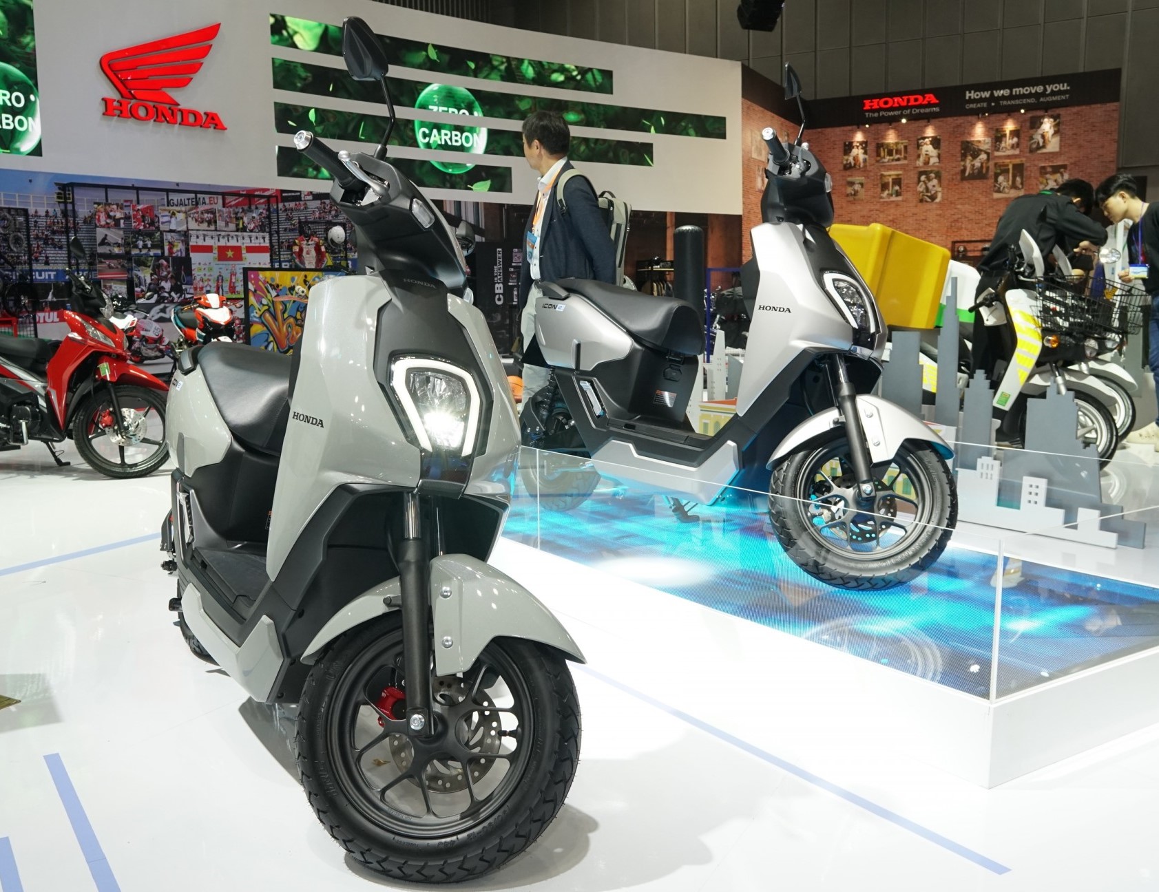 Honda Việt Nam cho biết, khách hàng mua pin đang thuê, sẽ vẫn được hưởng gói bảo hiểm đi kèm trong thời hạn. Ảnh: Honda Việt Nam