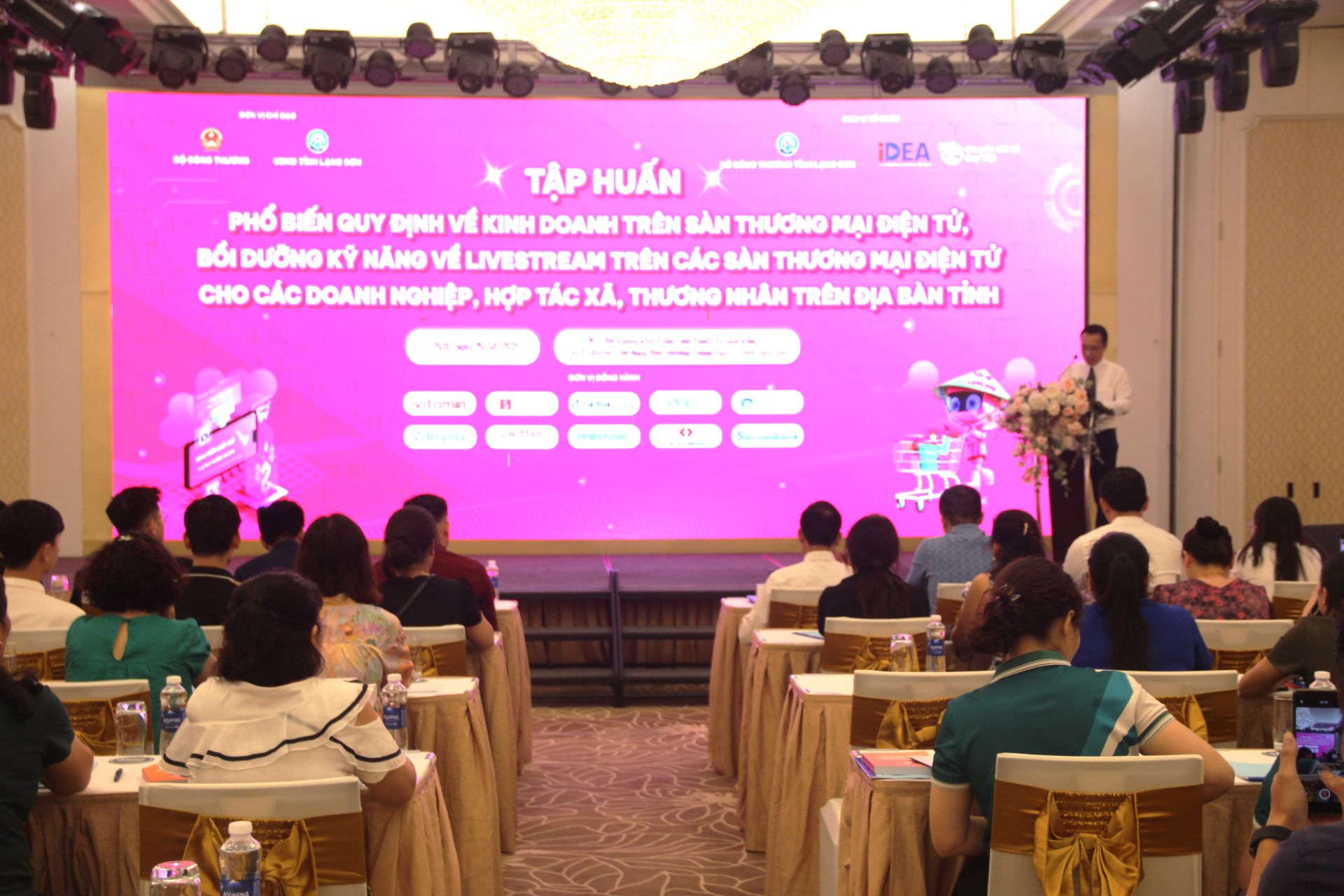 Lạng Sơn: Hơn 100 cá nhân, doanh nghiệp tham gia tập huấn về kinh doanh trên sàn thương mại điện tử